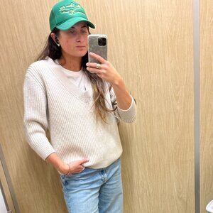 Aritzia Babaton Roger Ribbed vneck sweater